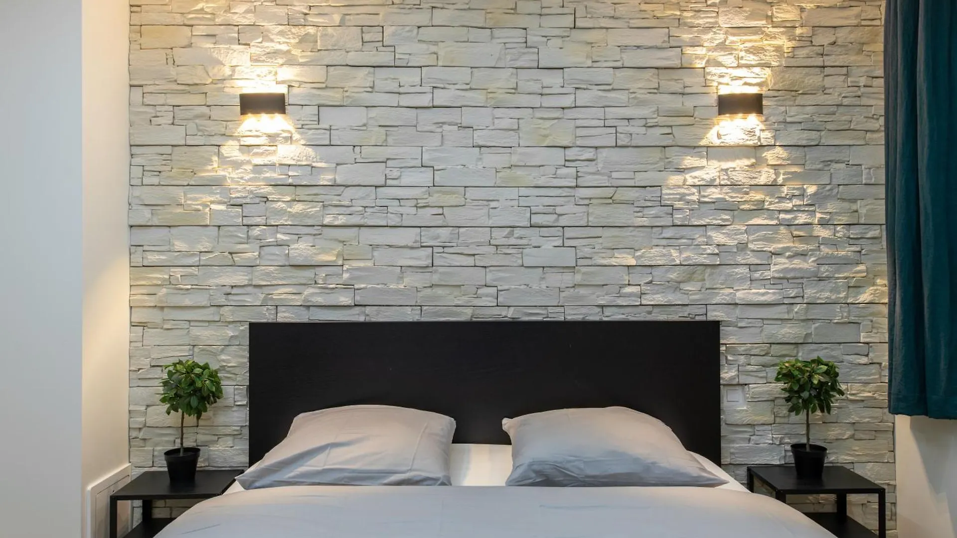 Geranimus M : Heart Of Paris With Patio Apartment